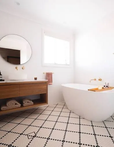 Diamond Mosaic Accent