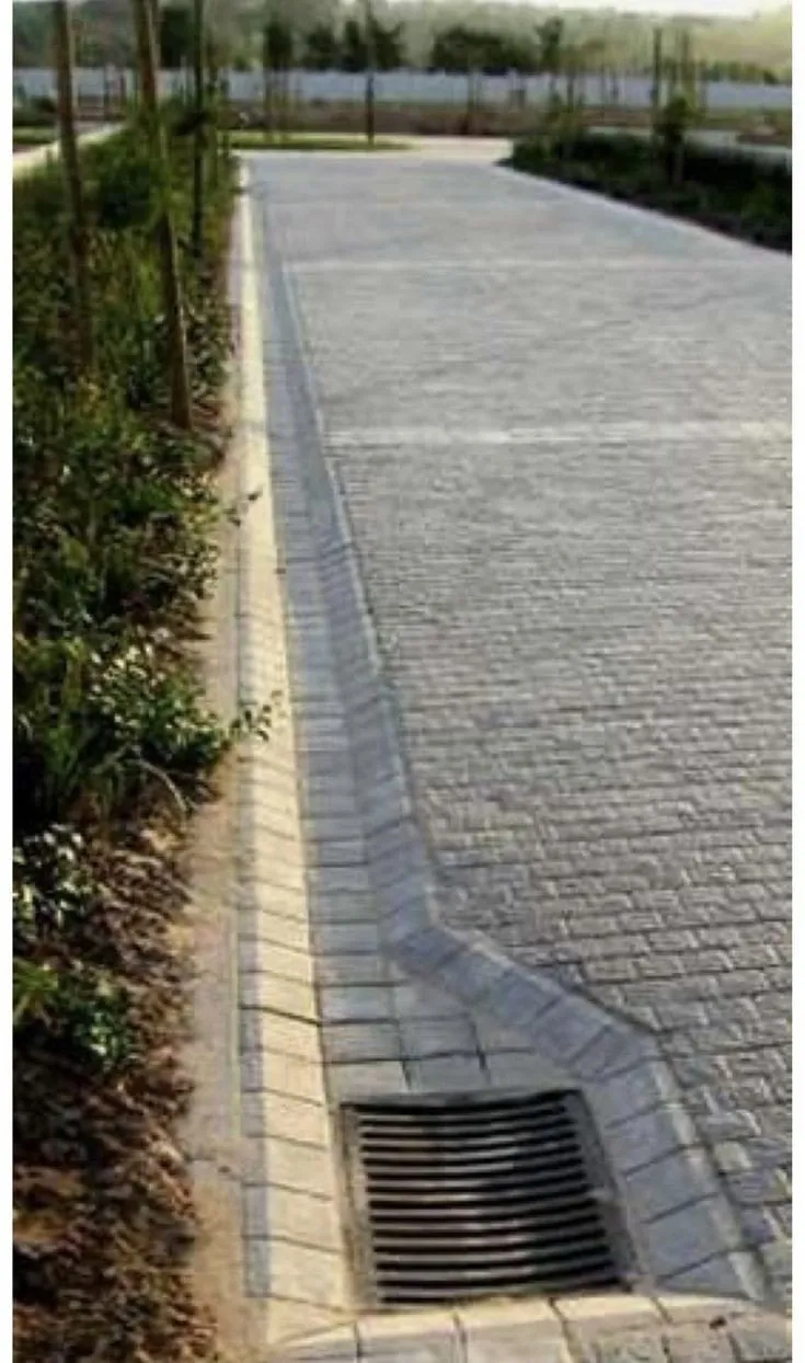 Cobblestone Driveway & Kerb